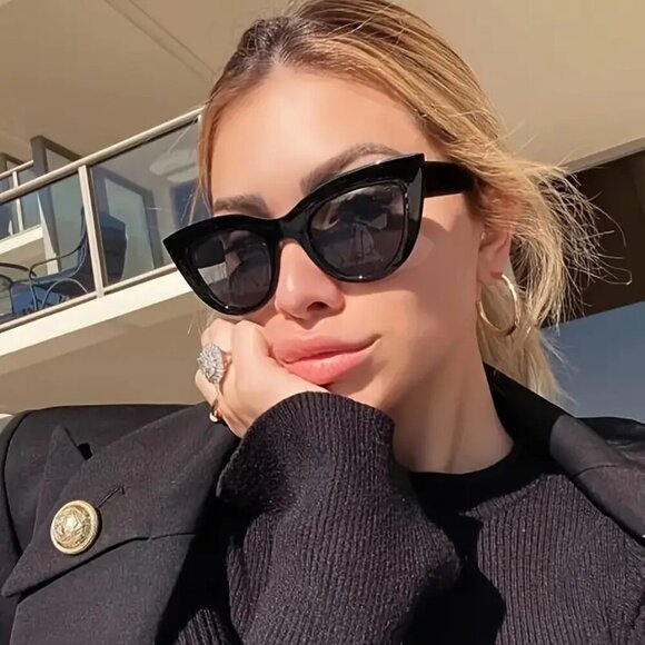 High Quality Accessories - Cat Eye Large Frame Glasses
